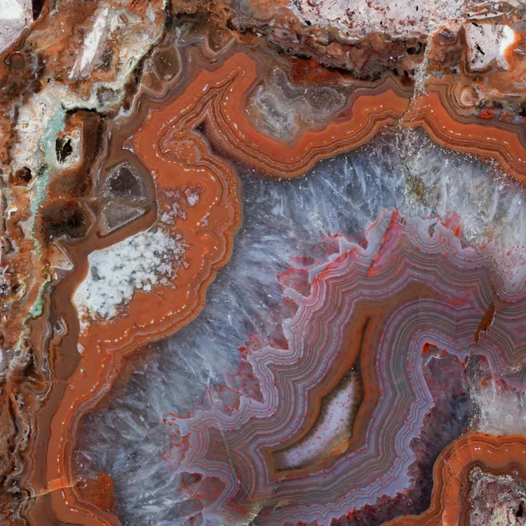 agat-z-nowego-kosciola-kamienie-polski (147) (Copy).webp