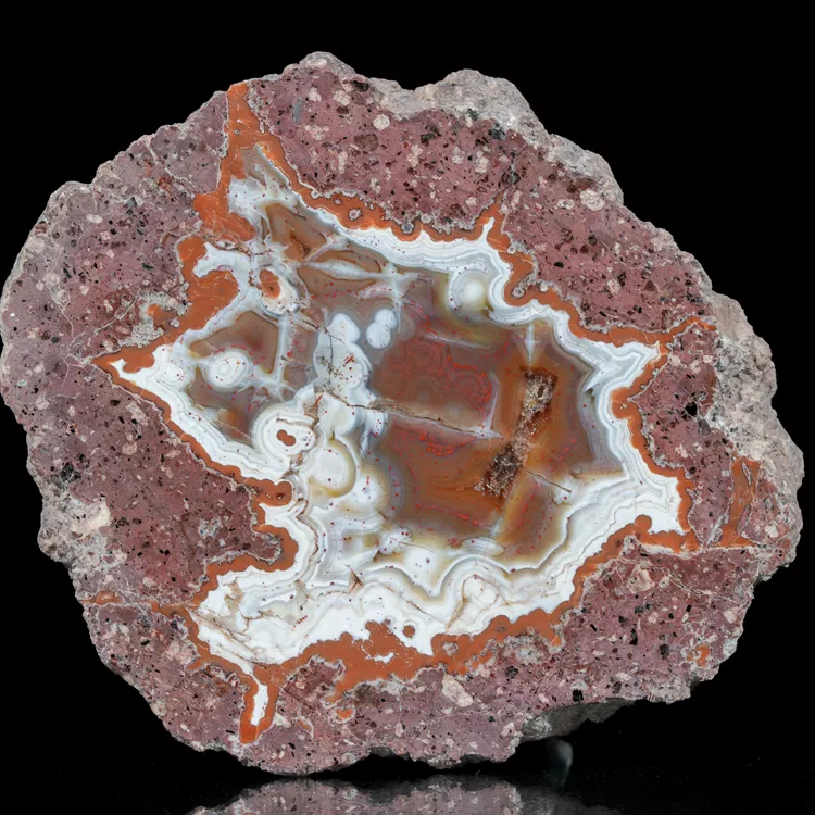 agat-z-nowego-kosciola-kamienie-polski (164) (Copy).webp