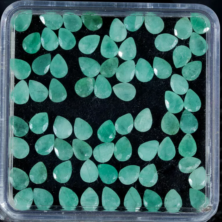 szmaragd-naturalny-maly-emerald (2).webp