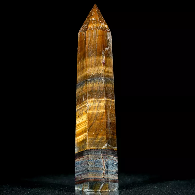 obelisk-z-kamienia-wieza-dekoracja-ochronna (17).webp