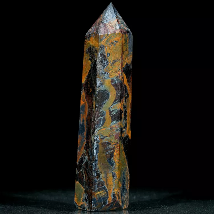 obelisk-z-kamienia-wieza-dekoracja-ochronna (20).webp