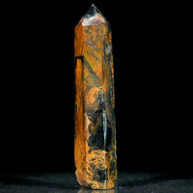 obelisk-z-kamienia-wieza-dekoracja-ochronna (21).webp