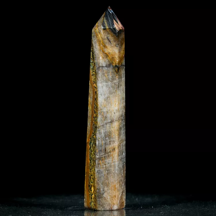 obelisk-z-kamienia-wieza-dekoracja-ochronna (28).webp