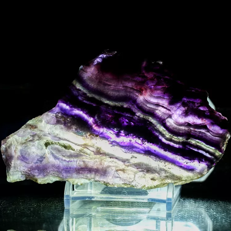 fluoryt-teczowy-plaster-fioletowy (48).webp