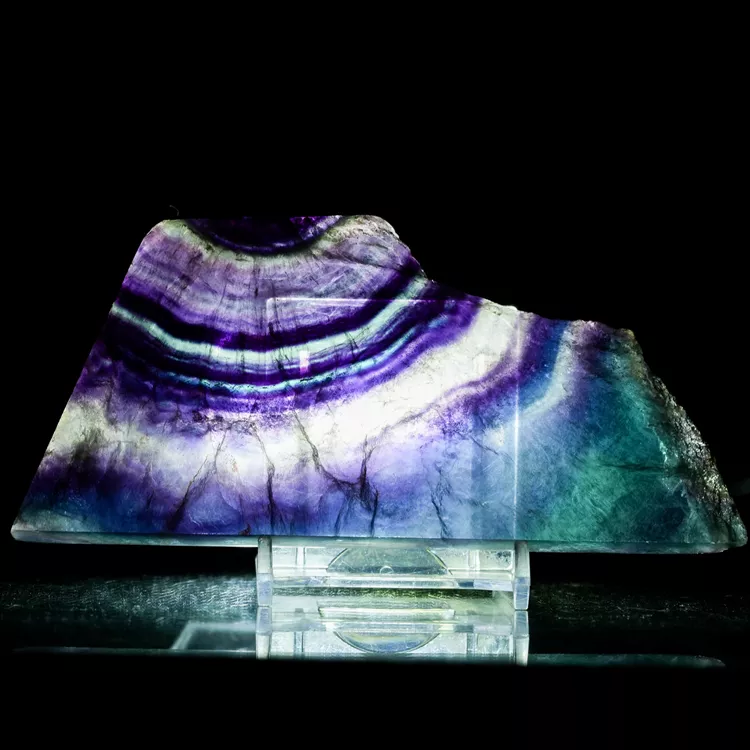 fluoryt-teczowy-plaster-fioletowy (63).webp