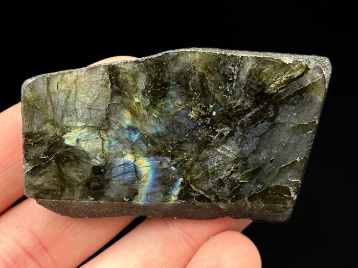 Labradoryt kryształ minerał 2_1 (1).jpg