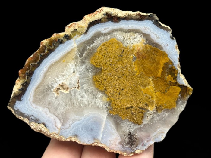 naturalny minerał minerał 5_2 (1).jpg