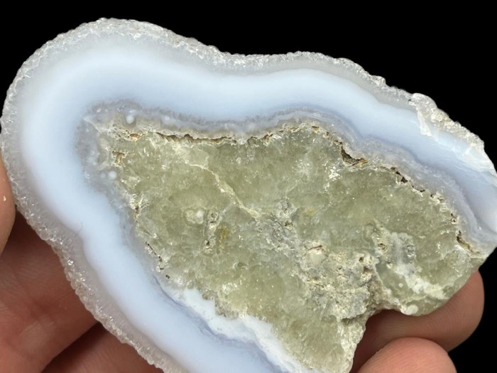 Chalcedon malawi kryształ 1_4.jpg