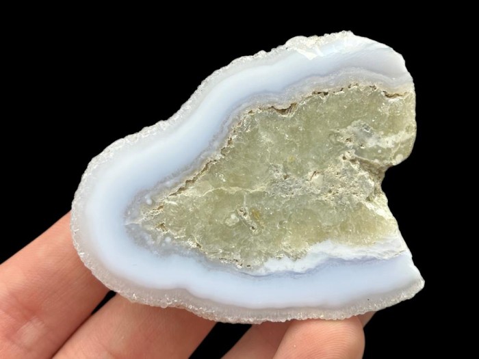 Chalcedon malawi kryształ 1_2.jpg